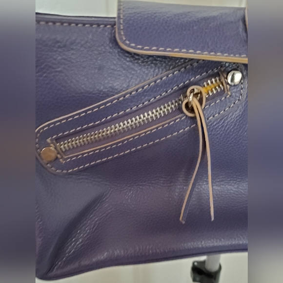Purple Leather Shoulder Bag - Picture 4 of 9